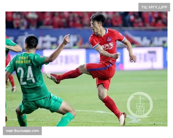 重庆春蕾战术体系强调边路突破 禁区前沿传跑配合制造威胁